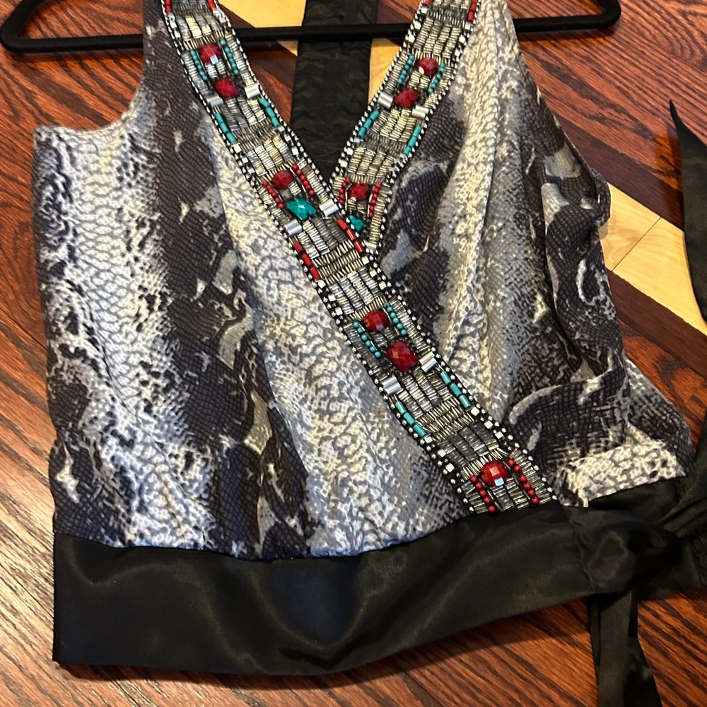 Bebe Monochrome Patterned Blouse - image 3